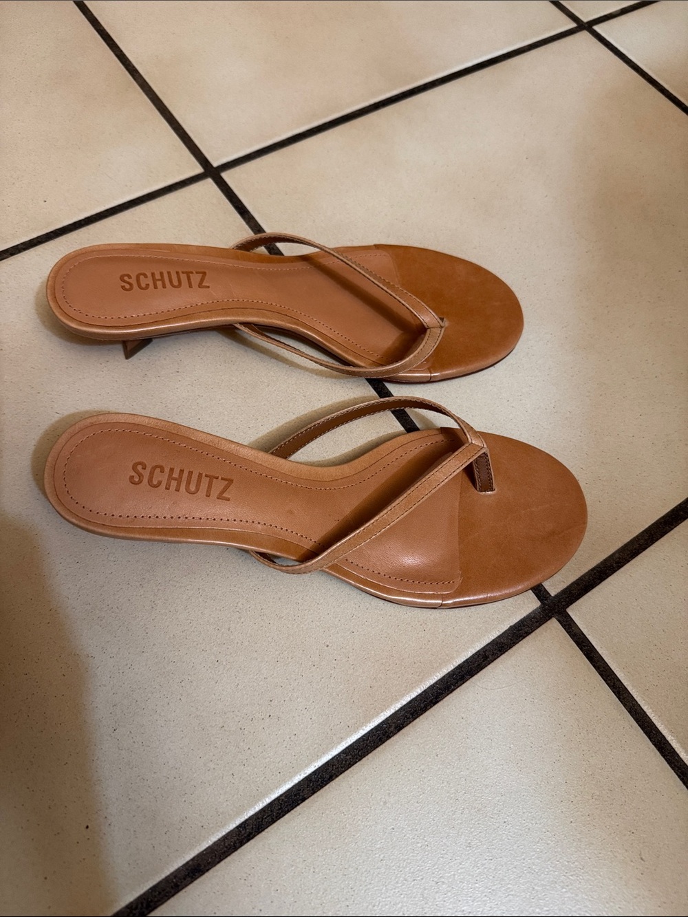 SCHUTZ Tan Leather Thong Slide Sandals